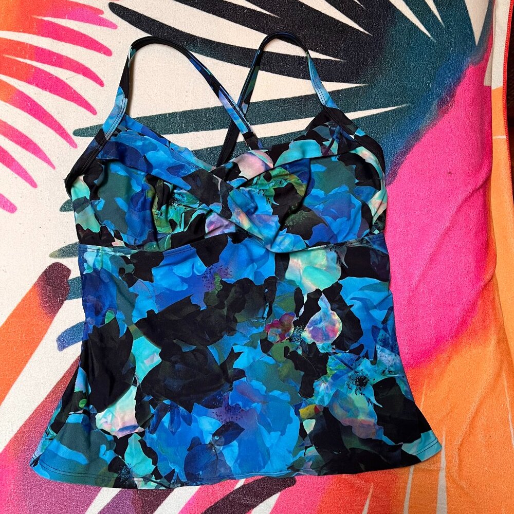 Athleta blue mystique Twister Tankini, size 36D/DD